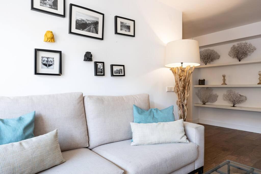 Super Central Malaga Flat With Terrace And Free Parking Esterno foto