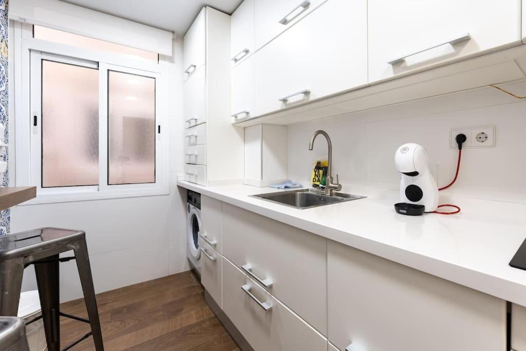 Super Central Malaga Flat With Terrace And Free Parking Esterno foto